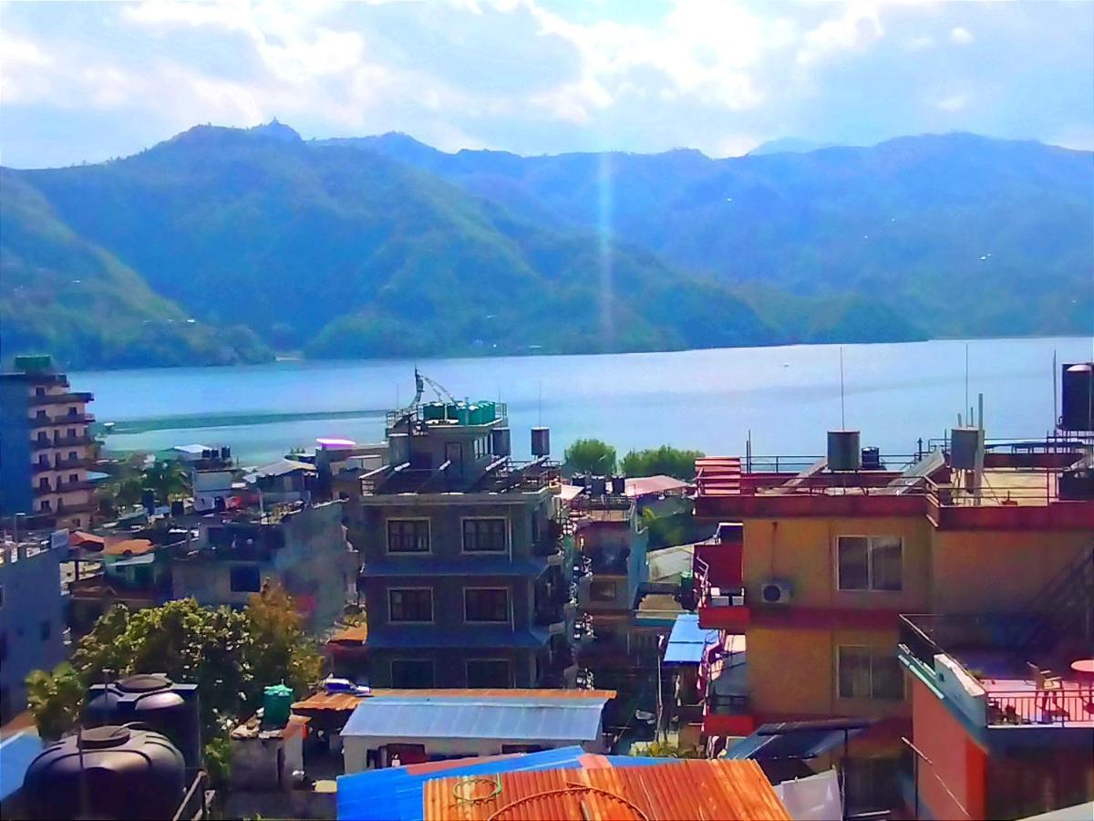 Hotel Santana Pokhara Exterior foto
