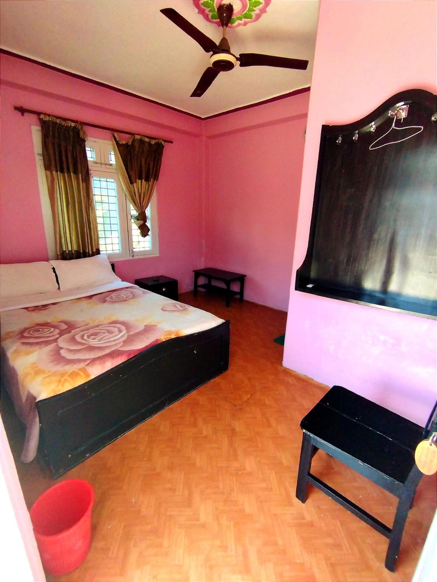 Hotel Santana Pokhara Quarto foto