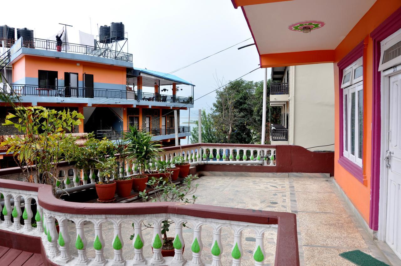 Hotel Santana Pokhara Exterior foto