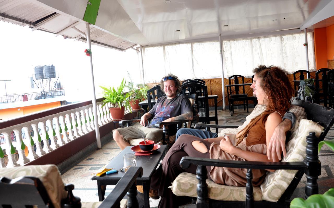 Hotel Santana Pokhara Exterior foto