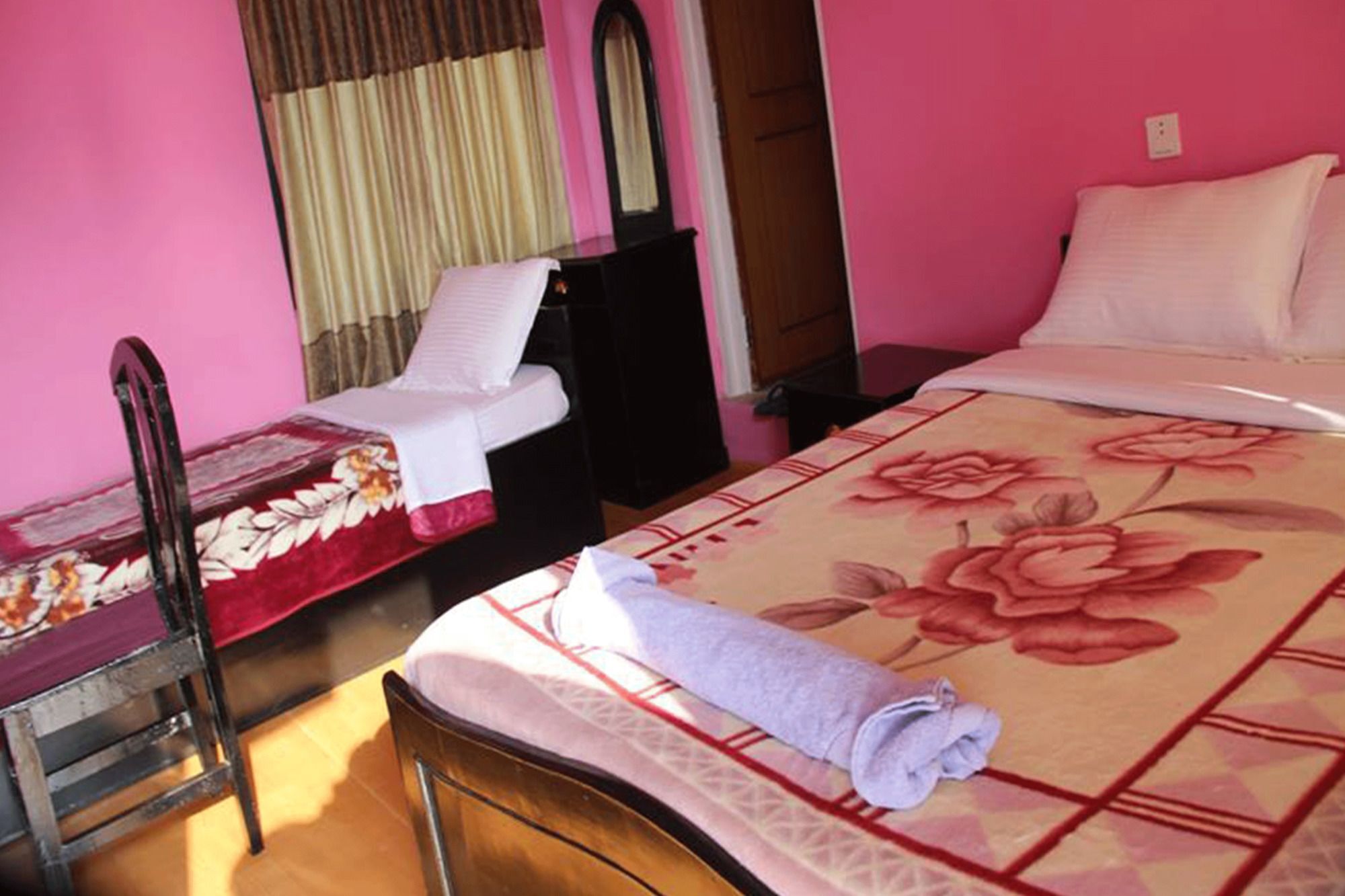 Hotel Santana Pokhara Exterior foto